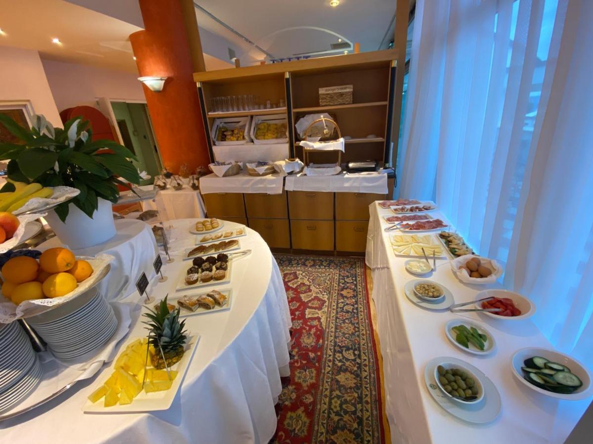 Greif Hotel Maria Theresia Trieszt Kültér fotó