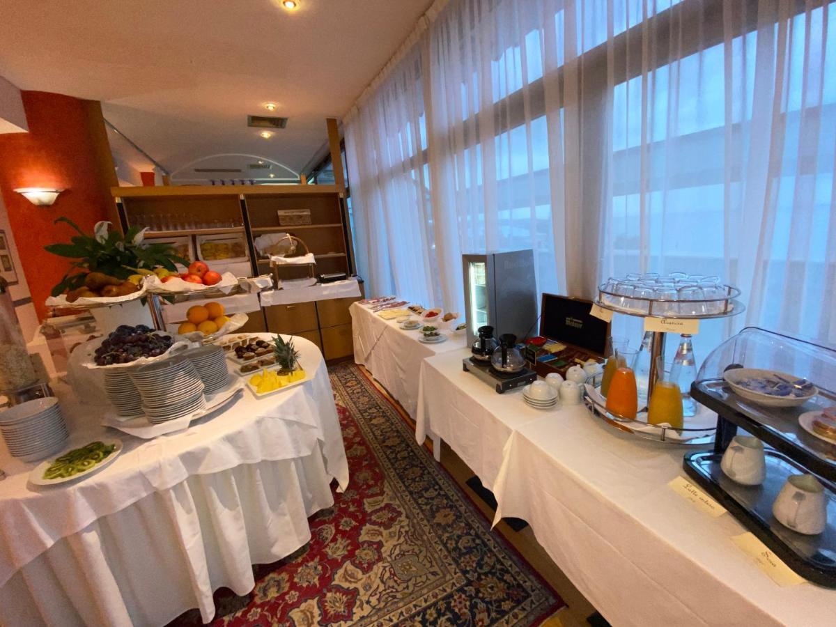 Greif Hotel Maria Theresia Trieszt Kültér fotó