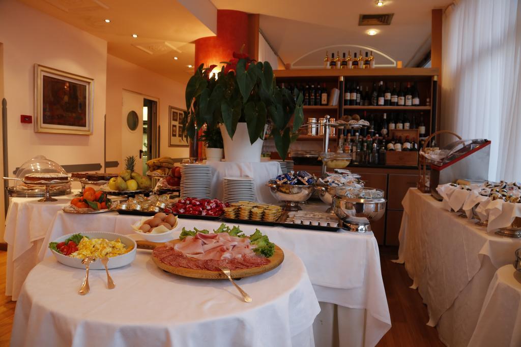 Greif Hotel Maria Theresia Trieszt Kültér fotó