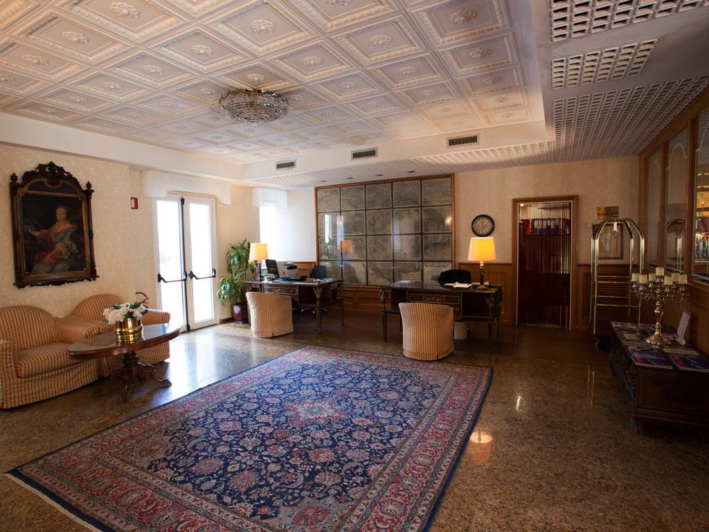 Greif Hotel Maria Theresia Trieszt Kültér fotó
